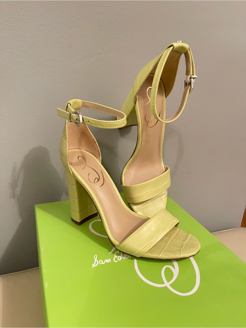 Yaro Sam Edelman Leather Yellow Lime Green Sandals Ankle-Strap Block Heels Sz 5